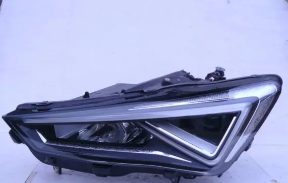 Seat Tarraco Headlight/headlamp 5FJ941007F 90143460 011D02A00