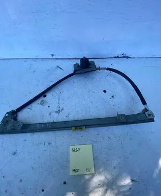 Renault Megane I Rear door manual window regulator 