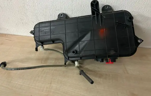 Mercedes-Benz E W211 Vacuum air tank A2118000019