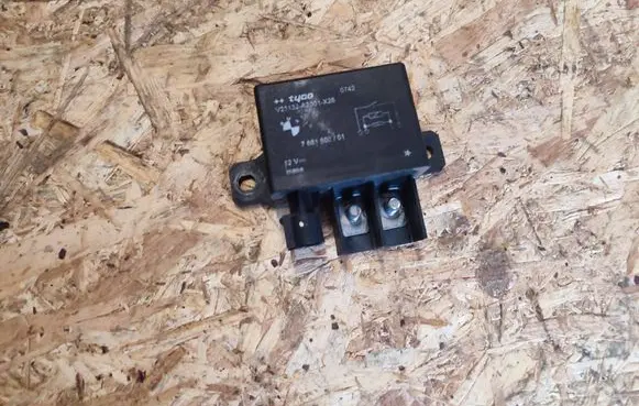 BMW X5 E70 Coolant fan relay V23132A2001X26 7661508
