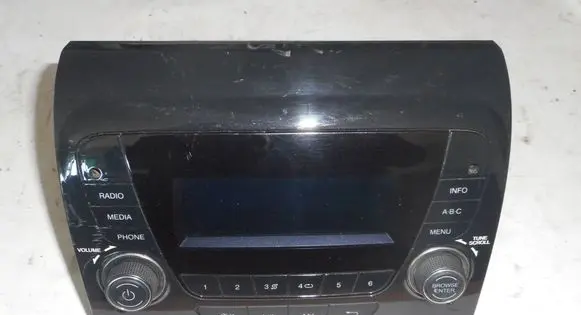 Peugeot Boxer Radio/CD/DVD/GPS head unit 07357124040