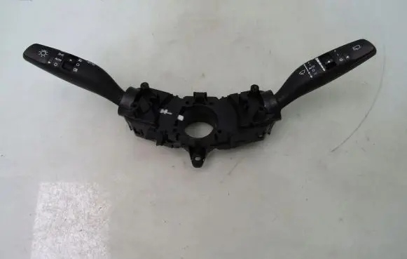KIA Stonic Wiper turn signal indicator stalk/switch 93404D4962