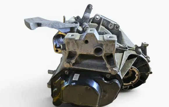 Skoda Octavia Mk2 (1Z) Manual 5 speed gearbox 02T301103AB JHW