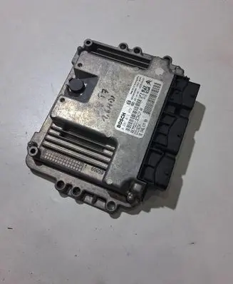 Peugeot 308 Engine control unit/module ECU 9664843780