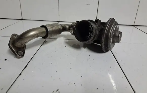 BMW 3 E46 EGR valve 778545204
