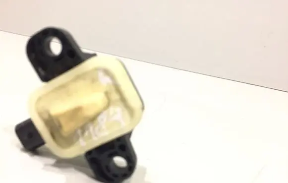 Mercedes-Benz ML W166 Airbag deployment crash/impact sensor A1668210351 56054084AA