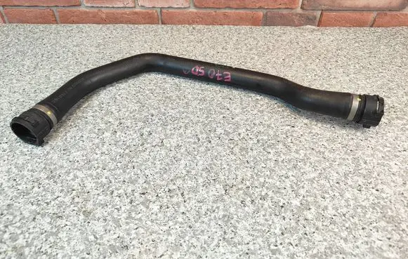 BMW X5 E70 Engine coolant pipe/hose 7794153