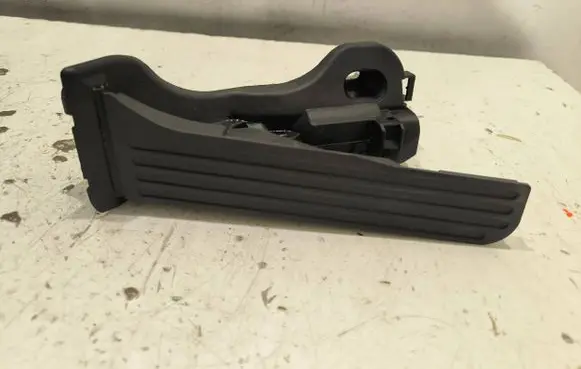 Audi A3 S3 8P Accelerator throttle pedal 1K1721503L 6PV00860000