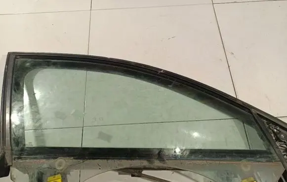Audi A6 S6 C6 4F Front door window glass four-door AS2