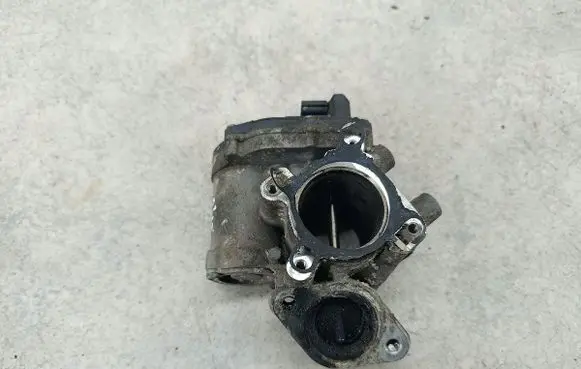 Opel Movano B EGR valve 