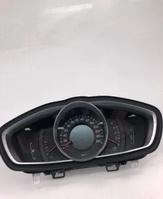 Volvo V40 Speedometer (instrument cluster) 31412871