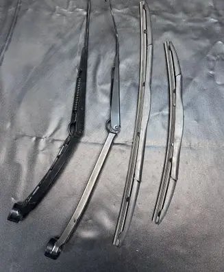 Toyota Hilux VIII Headlight wiper blade set 8661 8662 R06J10HM