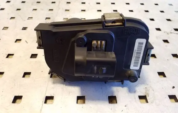 Opel Zafira C Intake manifold valve actuator/motor 