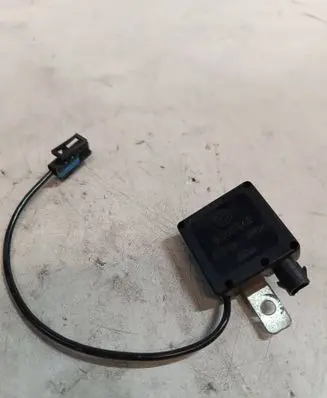 BMW 5 E39 Aerial antenna amplifier 8380945