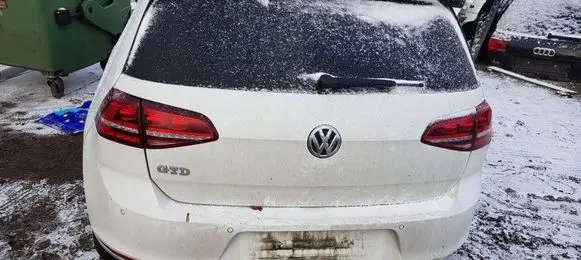 Volkswagen Golf VII Middle muffler/silencer brak