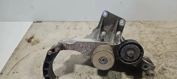 Fiat 500 Engine mounting bracket 