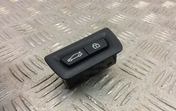 BMW X1 F48 F49 Tailgate/boot open switch button 9275121