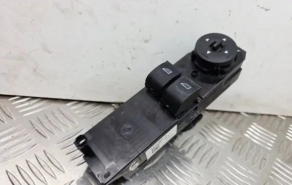 Ford Focus Electric window control switch DT1T14A132GA