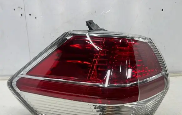 Nissan Rogue Rear/tail lights Koito 220-17939 Koito220-17939