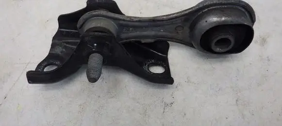 Renault Clio IV Engine mount vacuum valve 112381035R