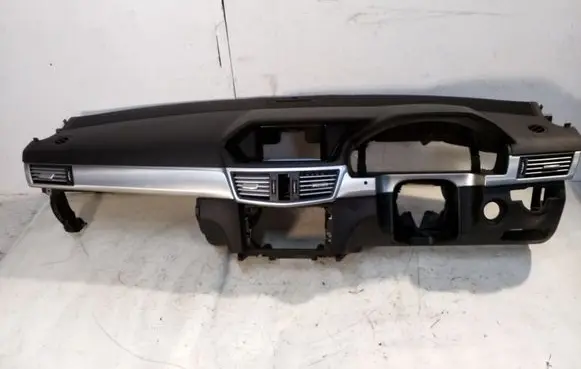 Mercedes-Benz E W212 Dashboard