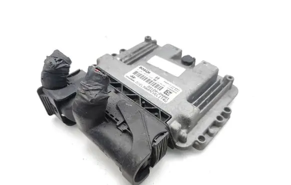 Hyundai ix35 Engine control unit/module 391202A001 0281019639