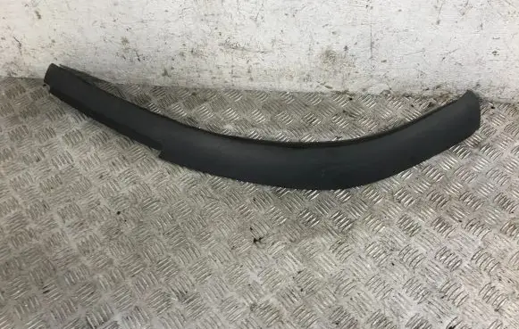 Front bumper lip