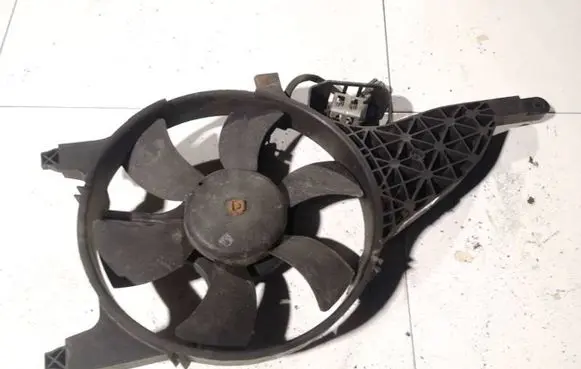 Nissan Pathfinder R51 Radiator cooling fan shroud 92120eb400 5020430