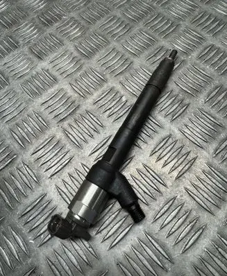 Fuel injector