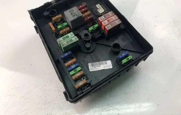 Skoda Octavia Mk2 (1Z) Fuse box set 1K0937125A