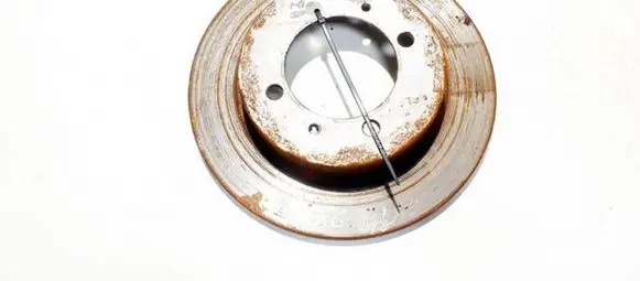 Volvo S40, V40 Rear brake disc neventiliuojamas