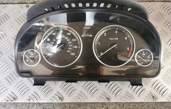 BMW 5 F10 F11 Speedometer (instrument cluster) 9249346