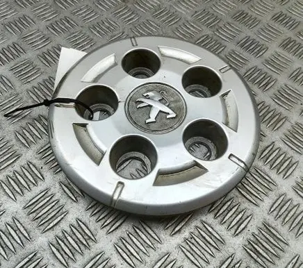 Peugeot Boxer R20 wheel hub/cap/trim 1374675080