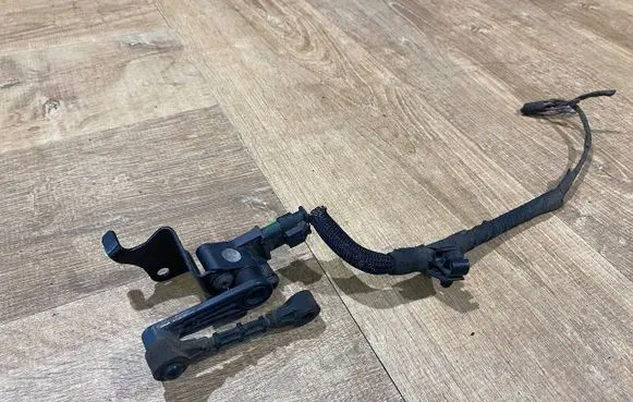 Land Rover Range Rover Velar Front height sensor lever L8A2-3C280-AA L8A23C280AA L8A2-3C280