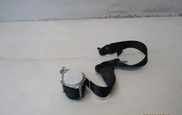 Renault Twingo III Rear seatbelt