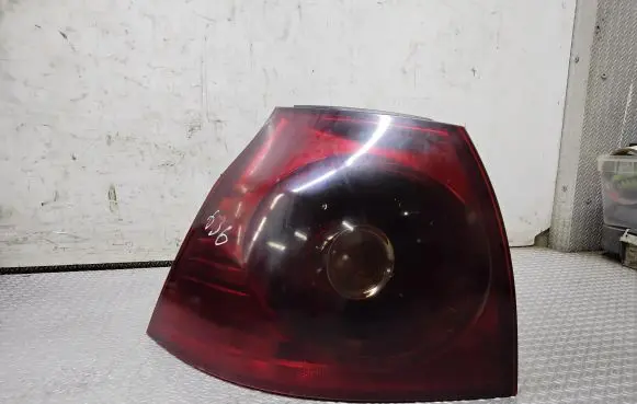 Volkswagen Golf V Rear/tail lights 1K6945095