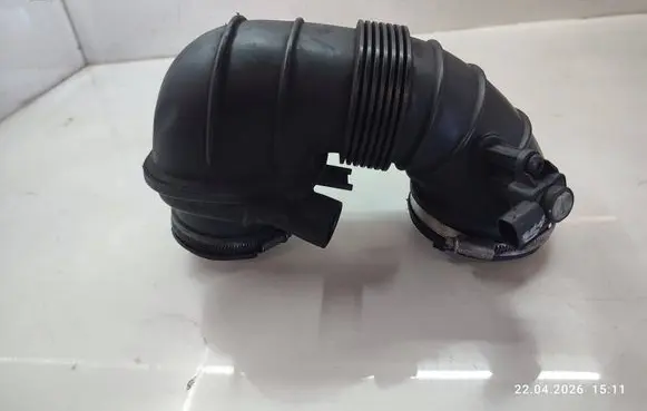 Mercedes-Benz E W212 Air intake duct part A6510905537