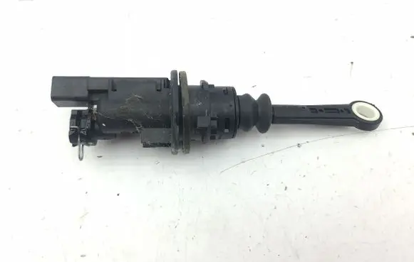 Audi A4 S4 B9 Clutch master cylinder 8K0907658H