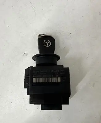Mercedes-Benz C W203 Ignition lock 2095450508 4004090140206154
