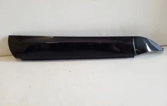Lexus CT 200H Tailgate trim 0806291