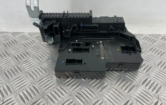 Mercedes-Benz E W212 SAM control unit 2129004901 5DK00962049 2129024301
