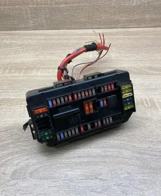 BMW 3 F30 F35 F31 Fuse module 9224879 17082013