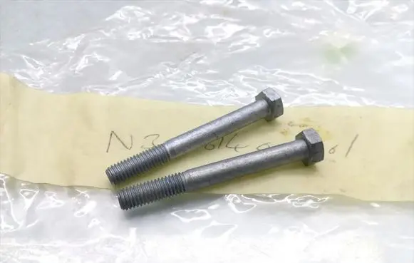 Mercedes-Benz CLS C219 Anti-theft wheel nuts and lock N304014008061