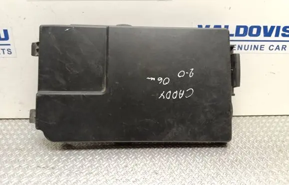 Volkswagen Caddy Battery box tray cover/lid 1K0915443