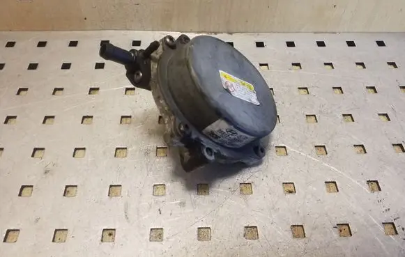 Hyundai i40 Vacuum pump 288102A500