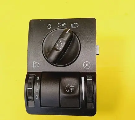 Opel Combo C Light switch 9116615