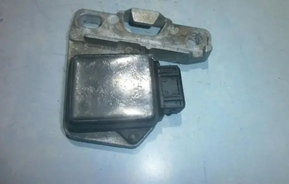 Opel Astra F Ignition amplifier control unit 90360314 ignitionModule