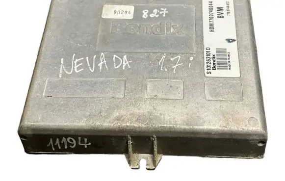 Renault Megane II Engine control unit/module S101263101D HOM7700746044 7700744412