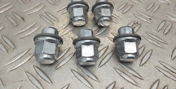 Toyota Verso Nuts/bolts 