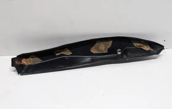 Mercedes-Benz C W204 Fender end trim A2048890125 BBP159001